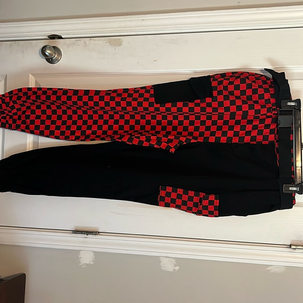 Brand new hot topic pants